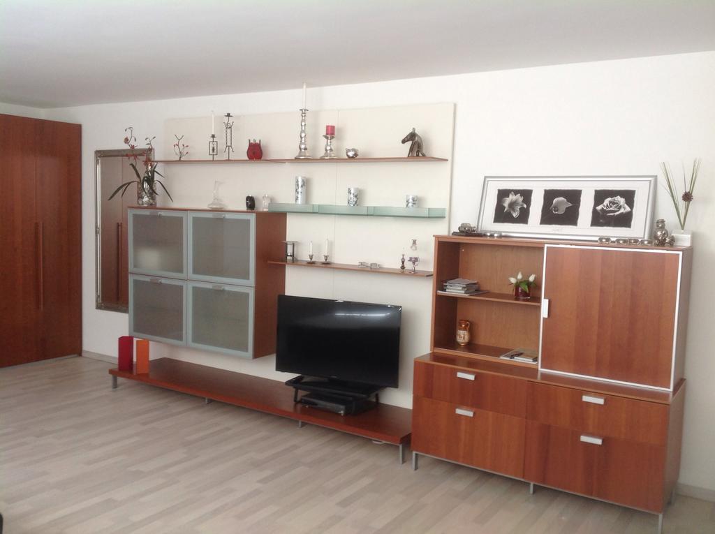 Studio 1 1/2 Contone Rum bild